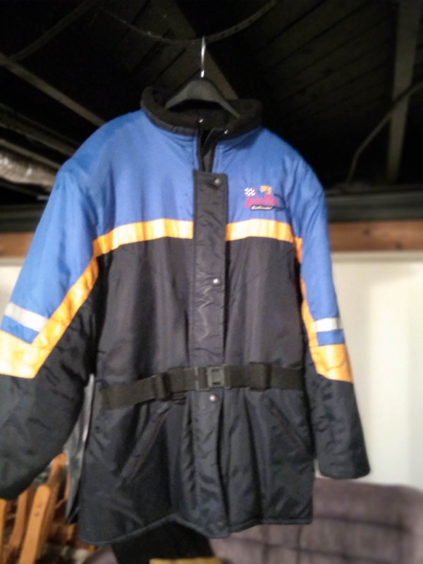 Manteau de motoneige dans Femmes - Hauts et vêtements d'extérieur  à Trois-Rivières
