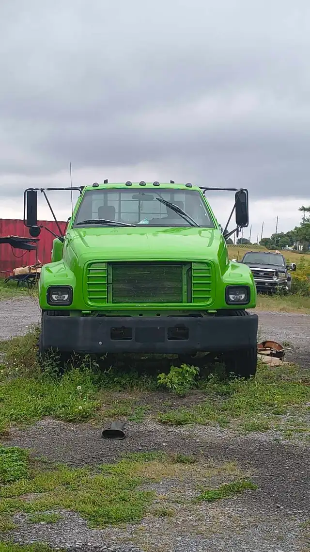 GMC TopKick549321773543608322