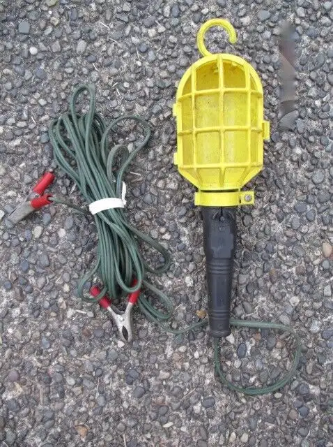 12V Trouble Light in Power Tools in Delta/Surrey/Langley - Image 2