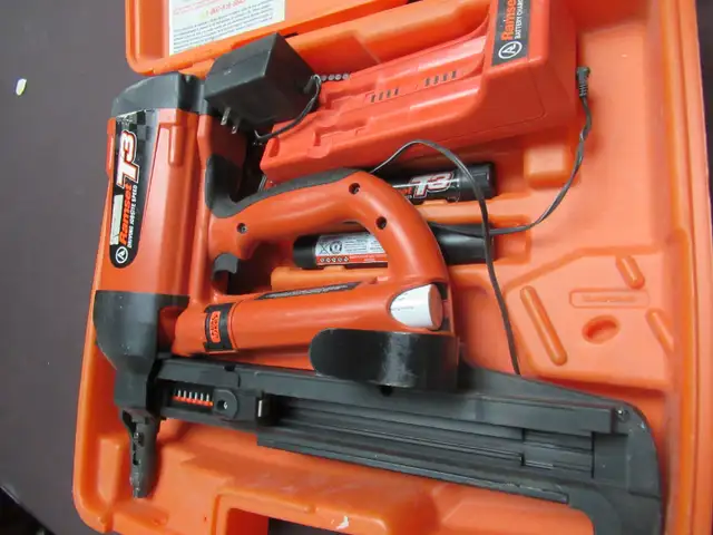 Ramset T3 drywall track gun  500 firm in Power Tools in Oakville / Halton Region - Image 3