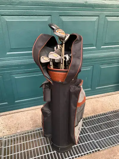 This well-designed bag of golf clubs comes with several pockets including a dry pocket, a cover and...
