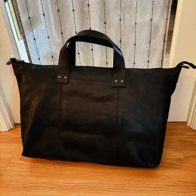 $620+ Fossil Leather Duffle / Tote Bag, View more