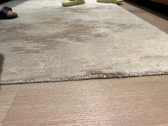 Quality Wool Area Rug in Rugs, Carpets & Runners in Markham / York Region - Image 4