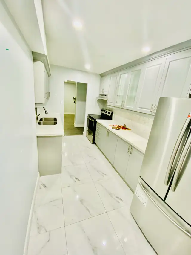 1 FURNISHED PRIVATE BEDROOM in Short Term Rentals in Mississauga / Peel Region - Image 8