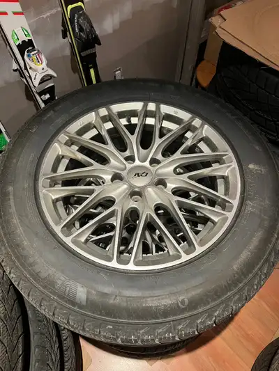 Beautiful Rims and Michelin winter tires with sensors. Were used on a 2021 CX5. This set costs $2500...