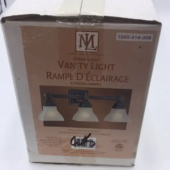 3 Light Vanity Light Fixture Restoration Bronze Finish Bathroom in Indoor Lighting & Fans in Ottawa - Image 8