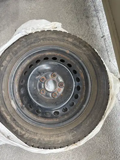 TPMS configured for Ford Focus Size: 195/65 R15 Condition: Okay-Good
