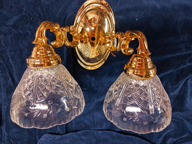 Wall sconce for sale in Indoor Lighting & Fans in Sarnia