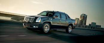 Looking for Cadillac EXT or Chev Avalanche Black Diamond 2012-13 in Cars & Trucks in Edmonton - Image 2