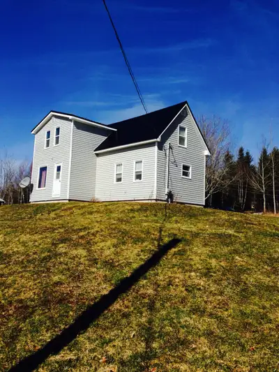 2 Bedrooms 2 story house for rent. Bedrooms, bathroom upstairs, kitchen/dining room and living room...