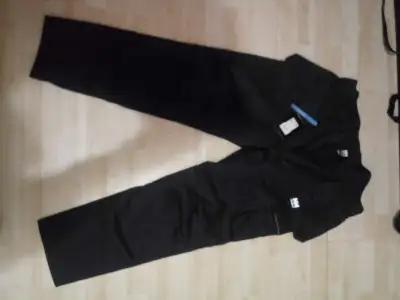 HELLY HANSEN PANTS 42×32 Reg $134 aeking $40, View more