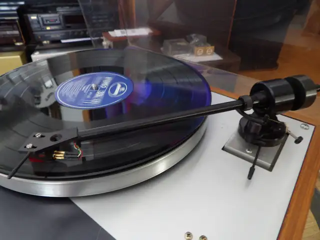 Thorens TD 160 turntable, CONSIDERING TRADES in Stereo Systems & Home Theatre in Gatineau - Image 7