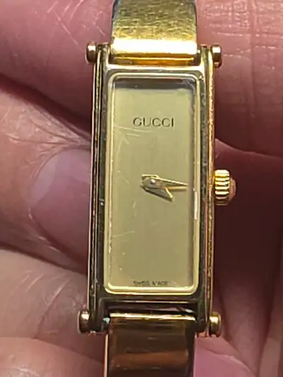 Vintage Gucci 1500 Ladies Bangle Watch - Gold Plated - New Batte, View more