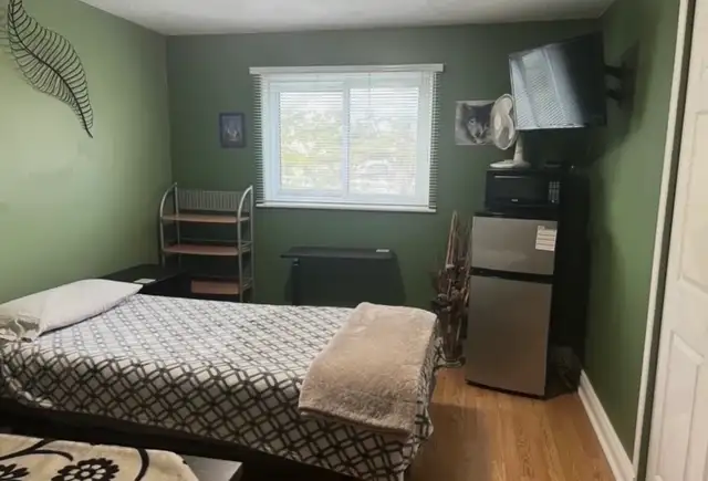 DARLINGTON OPG Plant 5 Mins To Room Available Immediately