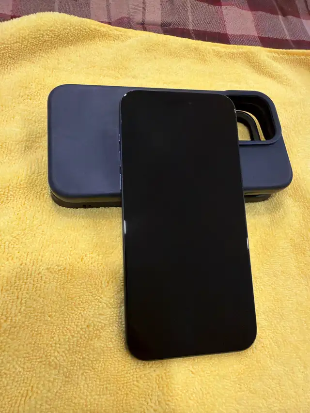 iPhone 15 pro max 256gb -unlocked in Cell Phones in Mississauga / Peel Region - Image 5