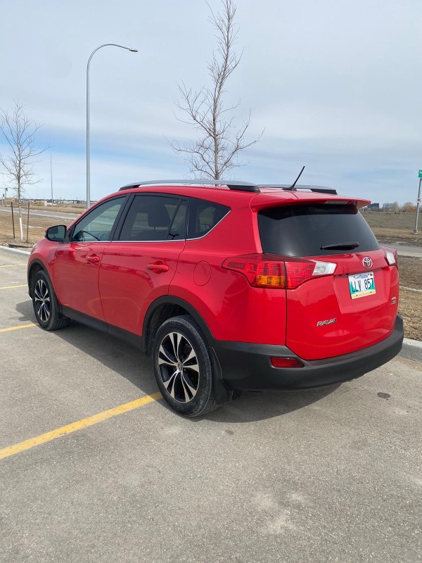 2015 Toyota RAV4 XLE 4dr, AWD, 2.5L 14/179hp for sale in Cars & Trucks in Winnipeg - Image 2