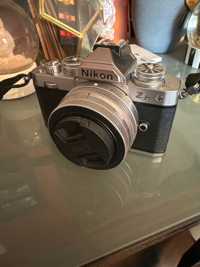 Nikon zfc mirrorless canera  in Cameras & Camcorders in Norfolk County