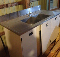 STAINLESS STEEL SINK UNITS ,LABORATORY or CHIP TRUCK QUALITY