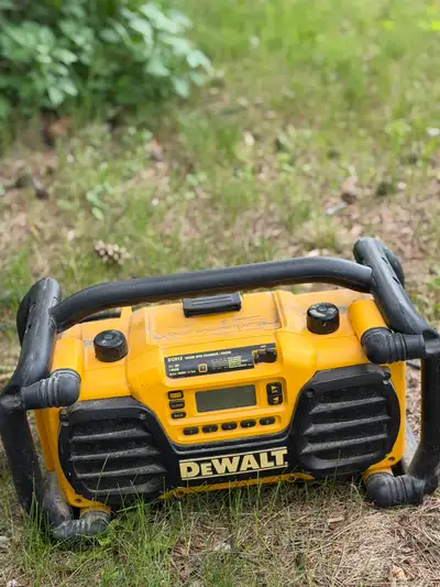 This DeWalt 18V job site bundle includes a DC012 work site radio and charger, a reciprocating saw, 2...
