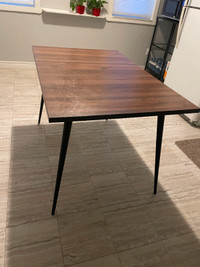 Kitchen Table for Sale - Like New