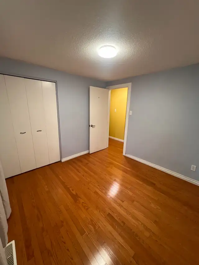 Private or sharing room available - fairway station, Kitchener  in Room Rentals & Roommates in Kitchener / Waterloo - Image 8