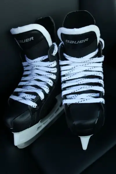 Bauer Supreme 140 Junior Ice Hockey Skates – Size US 3.5 (UK 2.5, View more