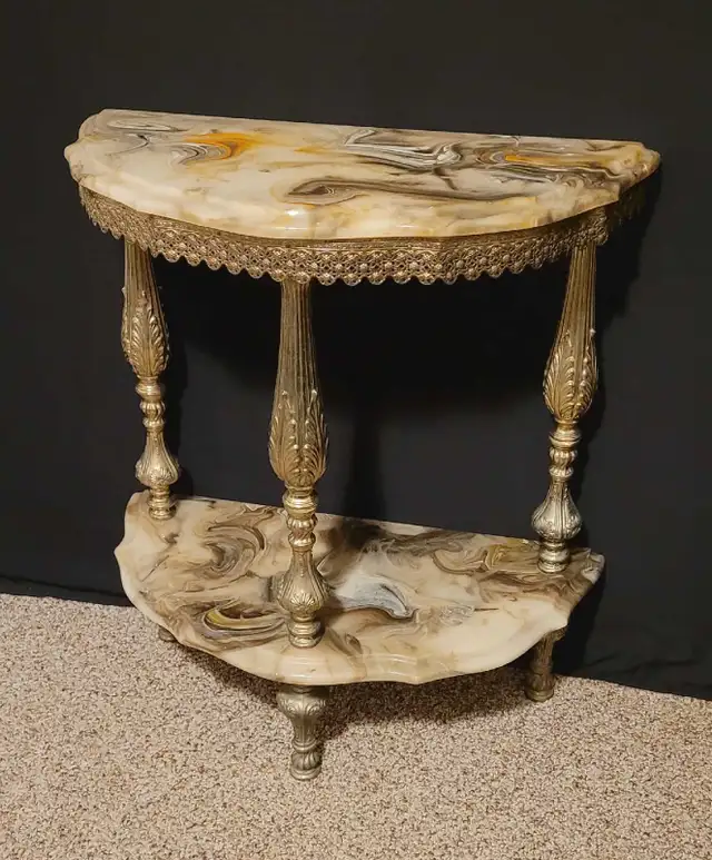 Onyx & Brass Half Moon Table in Other Tables in Winnipeg - Image 3