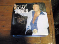 Yours Truly TOM JONES. 3 CD, boîtier et pamphlet.