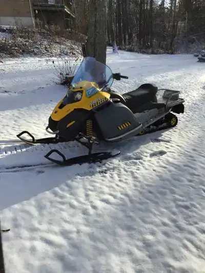 Skidoo Tundra, low hrs. Pull start. 300cc. Air cooled. Starts easy. This snowmobile has been well-ma...