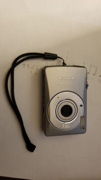 Canon PowerShot SD750 ELPH Digital Camera 3x Zoom 7.1MP