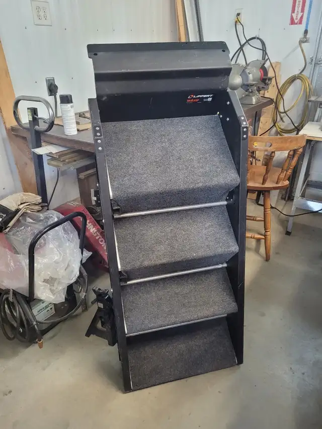 RV Stairs in RVs & Motorhomes in Regina - Image 3