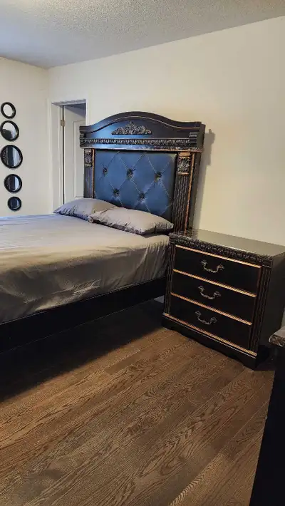 This clean room is available as soon as possible. It is spacious, comes furnished and have a private...