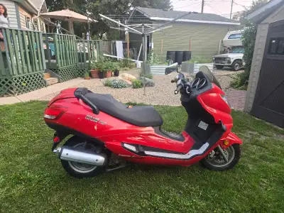 250cc liquid cooled Honda GY6 250CC. Capable of highway speeds . New but ne er registered so will re...