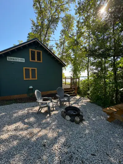 Weekly rentals in cozy cabin at Arran Lake for 2-4 people, View more