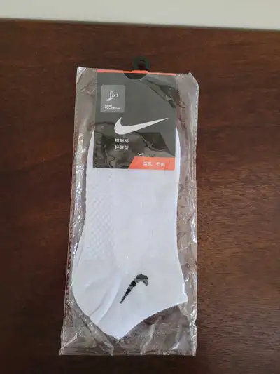 Brand New 24-26cm (Large) Nike White Athletic Socks, View more