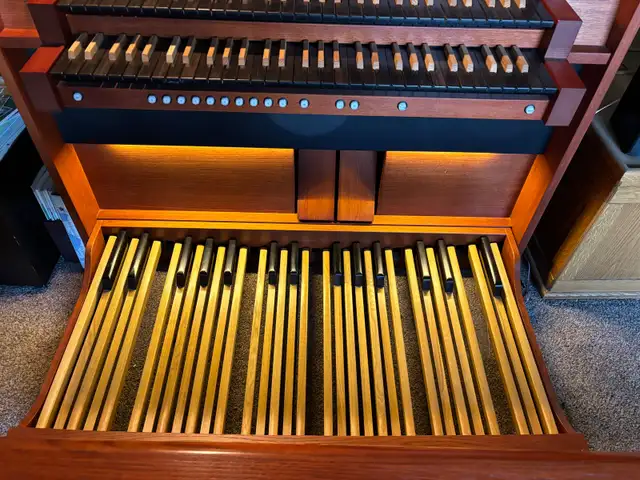 Digital Organ dealer of Alberta in Pianos & Keyboards in Calgary - Image 3