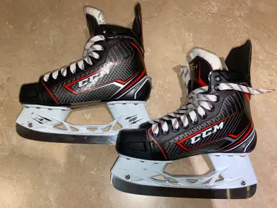 Size 7.5 CCM FT360 skates. Step Steel blades Cracked tendon guard