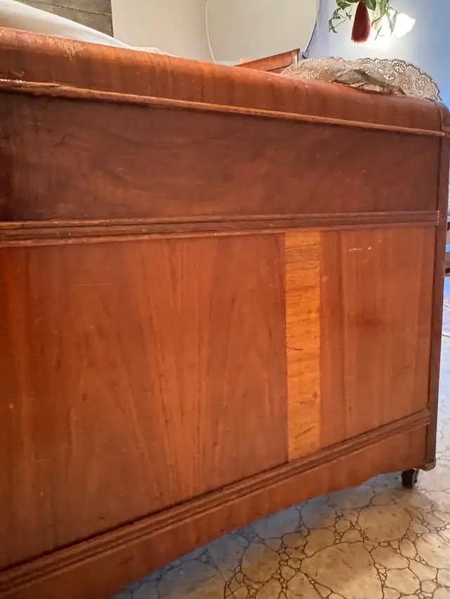 set chambre mid-century bois 1940 !  in Beds & Mattresses in City of Montréal - Image 6