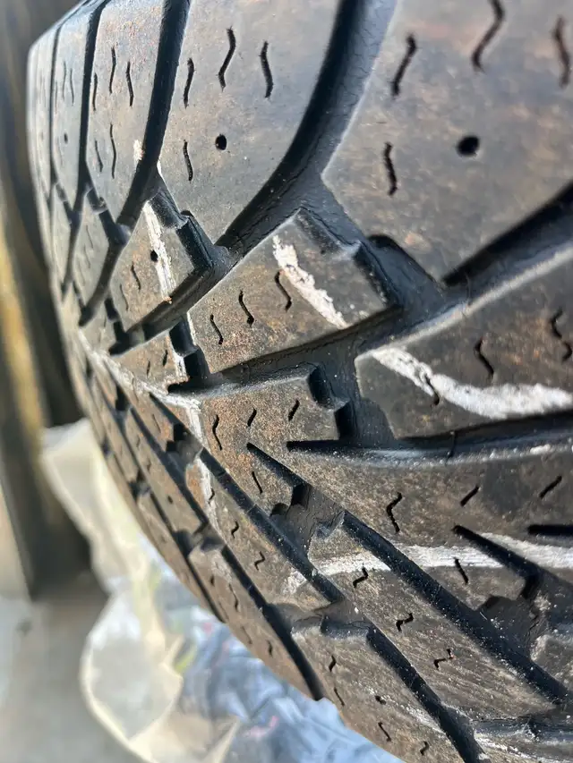 Set of 4 Winter Tires - 195/65R15 in Tires & Rims in Ottawa - Image 3