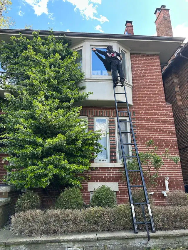 ✨ DIRTY WINDOWS? in Cleaners & Cleaning in City of Toronto - Image 5