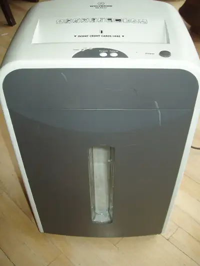 It does what it is suppose to do, shredding papers in tinny pieces. However It's not in perfect shap...