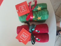 New - Xmas face cloth sets 4-pieces each, 4 available