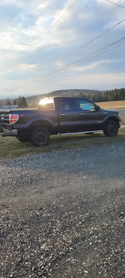 Ford f150 2014 , super crew ,v6 3.5 ecoboost, boite de 5.5 , 6 places , 4x4, demarreur a distance