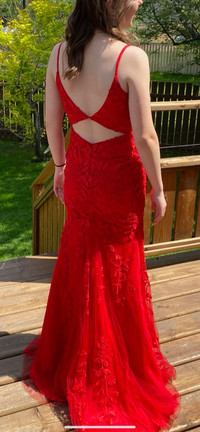 Red graduation banquet dress 