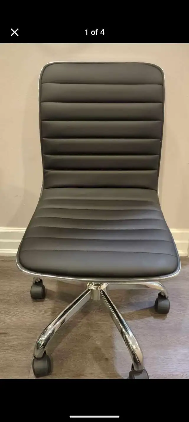 Office Chair in Chairs & Recliners in Markham / York Region - Image 2