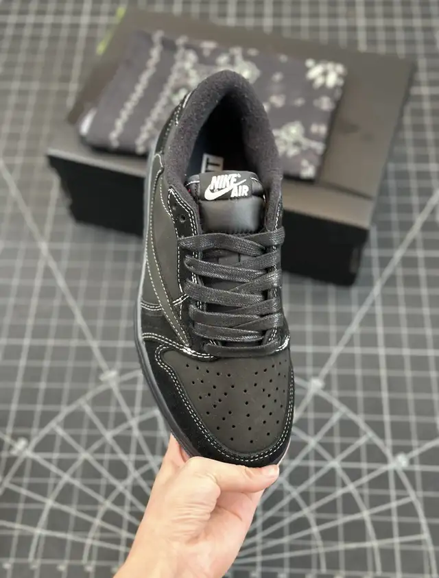 Jordan 1 Retro Low SP Travis Scott Black Phantom  in Men's Shoes in Mississauga / Peel Region - Image 3