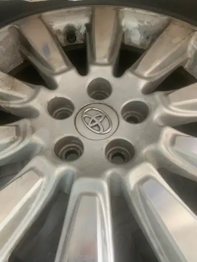 Michelin X-Ice Snow Tires and rims that came off a 2014 Toyota Sienna. Tires are 235/55/R18 and were...