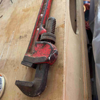 Pipe wrench 18”. 1/4-2 1/2”. See pictures.