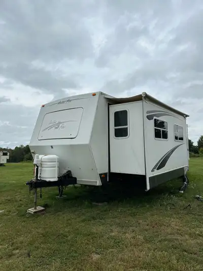 this rare, winter-warrior trailer is a dream for adventurers who chase all-season freedom. Owned by...