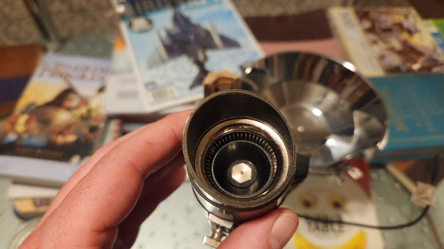 Heiland Flash handle vintage camera parts in Cameras & Camcorders in Thunder Bay - Image 4